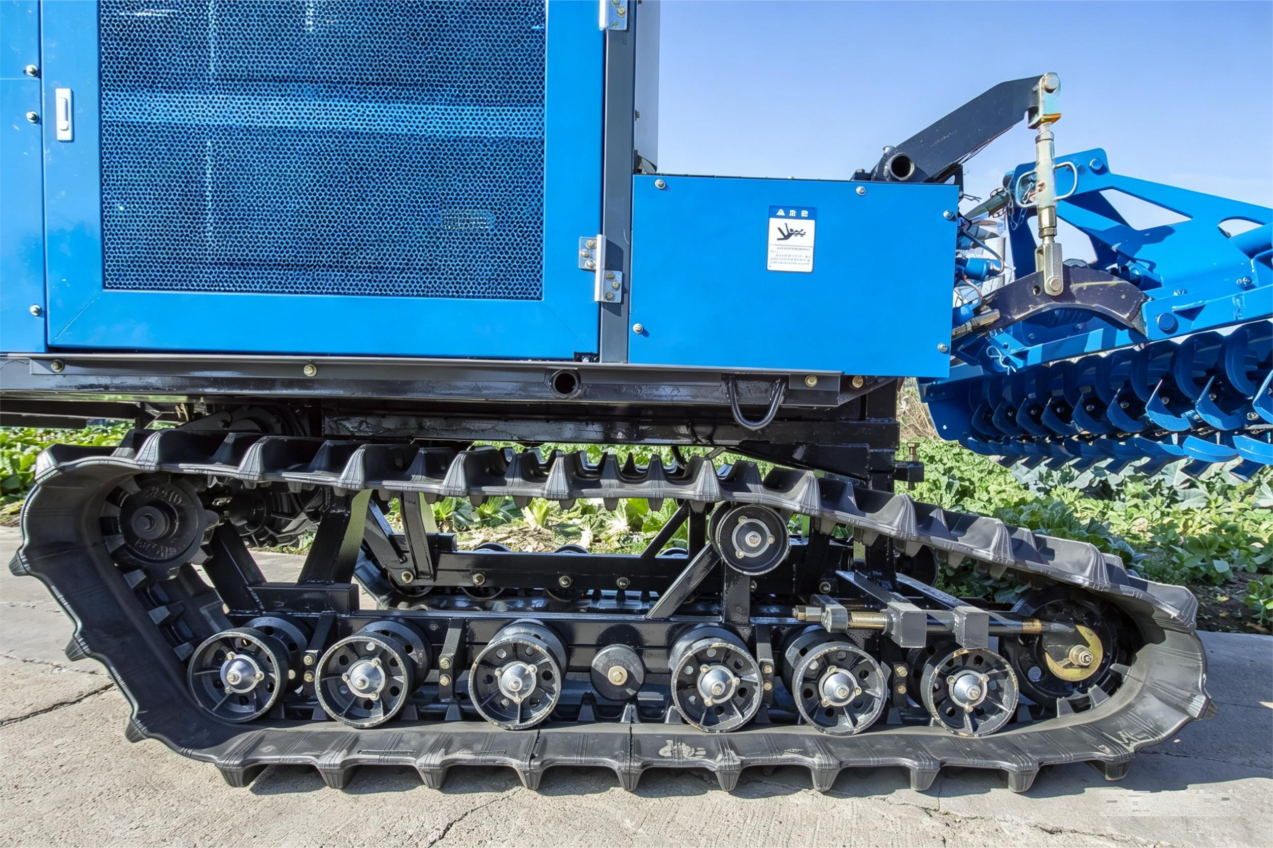 Traktor Berjalan Mini Roda Pertanian 102HP (6)